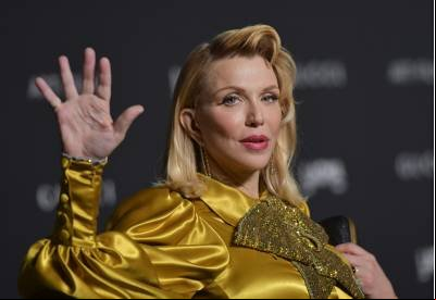 Courtney Love encerra processo sobre suposto plano para ass ex-genro
