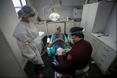 Predisposição para problemas bucais pode estar ligado a declínios no cérebro