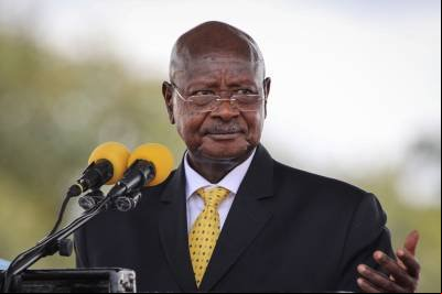 Ditador de Uganda aperta o cerco contra homossexuais: 