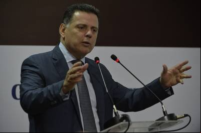 Marconi Perillo é internado com arritmia, mas tem quadro estável