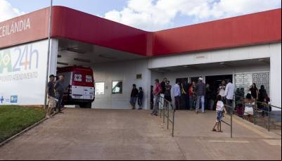 Homem irritado com atendimento quebra portas em UPA de Ceilândia Homem irritado com atendimento quebra portas em UPA de Ceilândia
